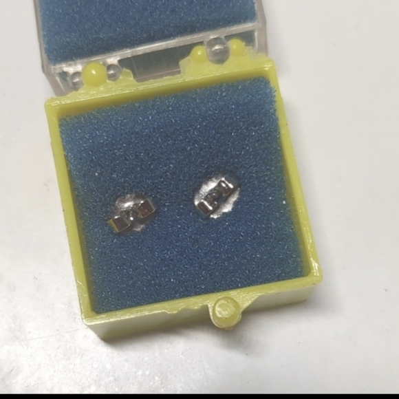 Rare vintage Disney Minnie mouse earrings - Picture 3 of 3